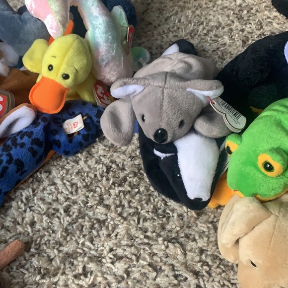 22 TY Beanie Babies Stuffed Animals/ Toys - Picture 10 of 16